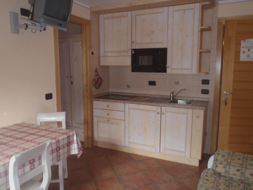 Baita La Broina Livigno Ruang foto